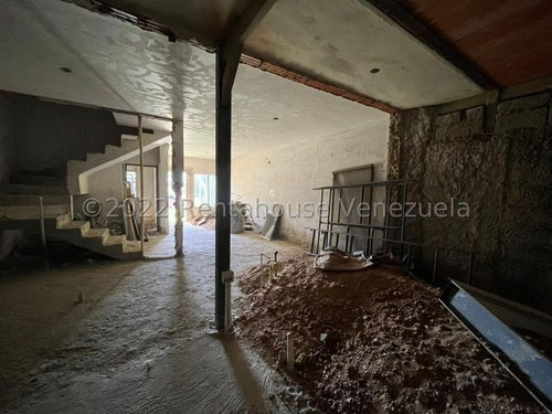 Imagen 10 de 27 de Townhouse En Venta Conj Resid Karol Home Ii, Prolongación Av. Aragua 23-12730 Hc