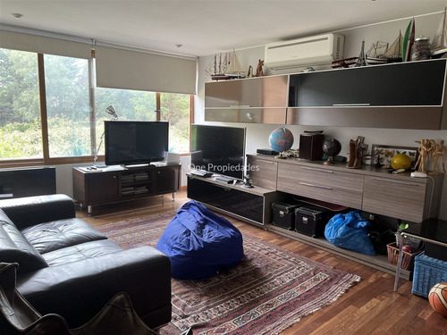 Casa En Venta Enn Condominio De 4d/5b. En Colina