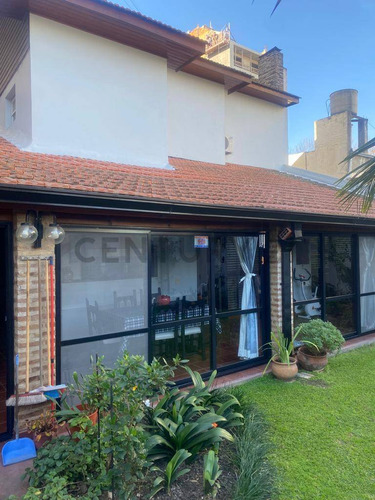 Casa En Venta En La Plata De 3 Dormitorios