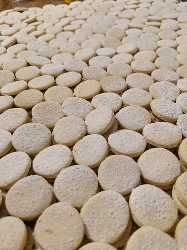 Alfajores Maizena De Casa S/. 20 = Medio Ciento