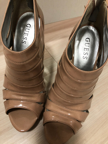 Sandália Guess Nude Rosado