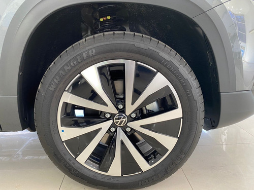 Imagen 23 de 25 de Volkswagen Taos 1.4 250tsi Highline Automatica 2022 Vw At 14