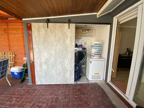 Casa En Venta De 3 Dorm. En Cerrillos