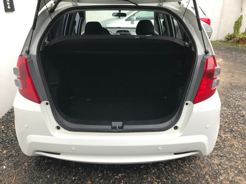 Imagen 11 de 18 de Honda Fit Ex Manual Año 2014 - Liv Motors