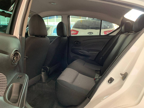 Imagem 9 de 10 de Nissan Versa 1.0 12v Flex 4p Manual