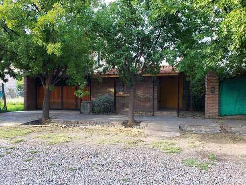 Casa En Venta, Rincon De Vistalba, 4 Habitaciones