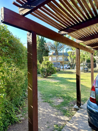 Casa En Venta En Villa Elisa