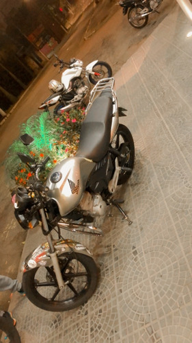 Imagem 2 de 13 de Honda Fan 150 2010 Mix