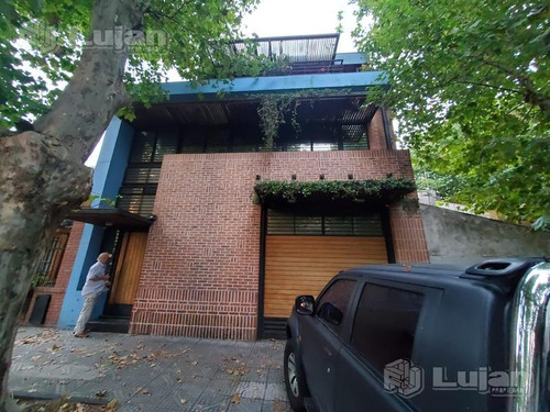 Espectacular Edificio Oficinas Garaje Para 4 Autos Y Piso Único Vivienda 3 Ambs