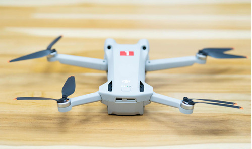Dron Dji Mini 3 Pro + Fly Combo + Accesorio