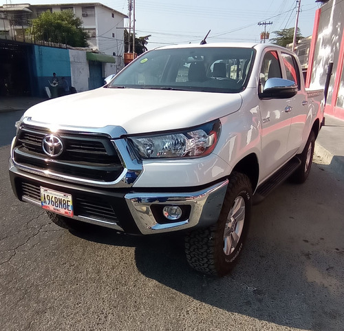 Toyota  Hilux 4x4