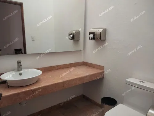 Casa En Venta En El Centro De Querétaro Con Uso De Suelo
