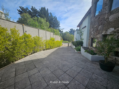 Broker Pinares 5d-5b-10 Estac-piscina