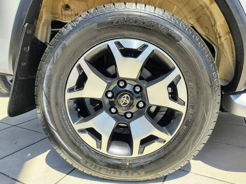 Imagem 7 de 8 de Toyota Hilux Sw4 2.8 Srx 4x4 7 Lugares 16v Turbo