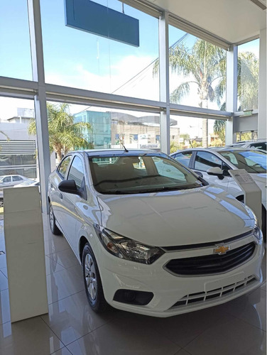 Imagen 17 de 21 de Chevrolet Onix Joy Plus 1.4