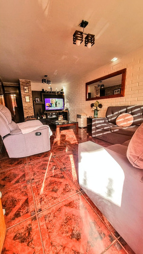 Acogedora Casa 3d-1b Luis Matte Larrain / Nonato Coo