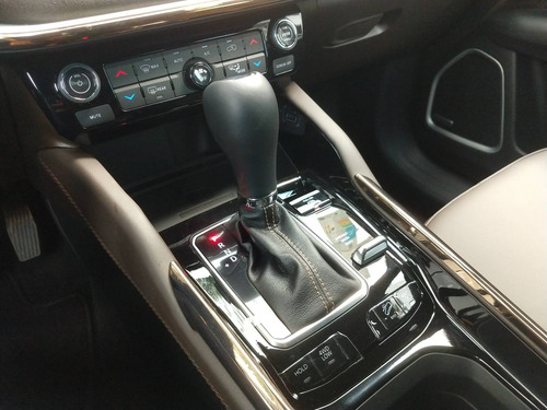 Imagem 11 de 15 de Jeep Commander 2.0 Td380 Turbo Diesel Overland At9