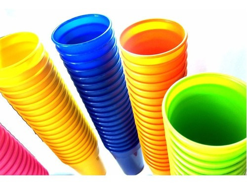 Imagem 3 de 5 de 10 Copos Plásticos Coloridos Festa Grande Lavável De 300ml