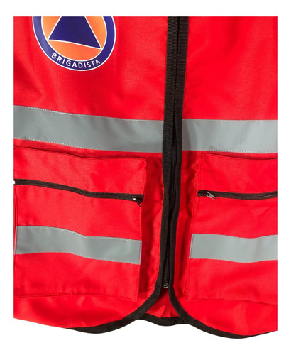 Chaleco Rojo De La Brigada Prevención Y Combate Incendios