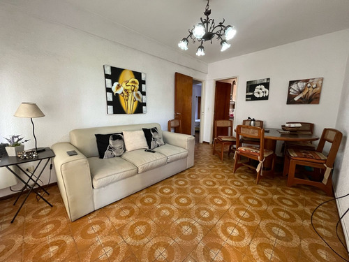 Magnifico Departamento Tres Ambientes Con Cochera Y Gas Natural A Metros Del Mar En Venta En Villa Gesell