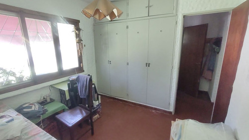 Casa 6 Amb. En Barrio El Cortijo, Malvinas Arg.