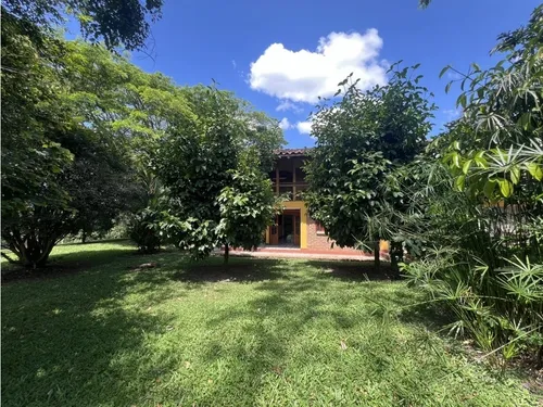 Venta Finca Hotel La Tebaida - Sector Vereda Padilla - 4.6 Cuadras