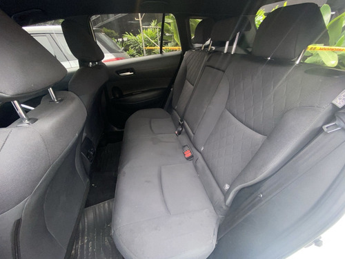 Imagen 13 de 16 de Toyota Corolla Cross Xe-i Hybrido 2022