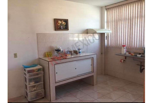 Venta O Renta De Edificio Con Salón De Fiestas Muy Amplio Ideal Para Giros Diversos