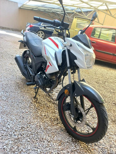 Imagen 10 de 17 de Zanella Rx 200cc Next Moto + 2 Cascos