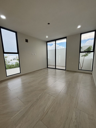 Moderna Casa De 3 Recámaras En Real Montejo Entrega En 6 Meses