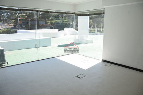 Amplio Local Comercial Sobre Av Roosevelt- Ref: 5374