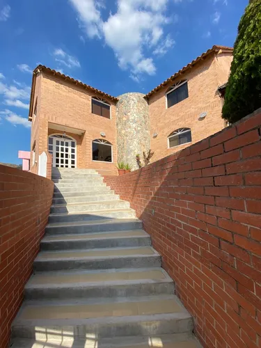 Se Vende Casa Altos Guataparo