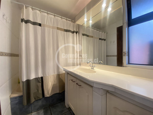 Casa En Venta De 7 Dorm. En Vitacura Santa María.san Benito.