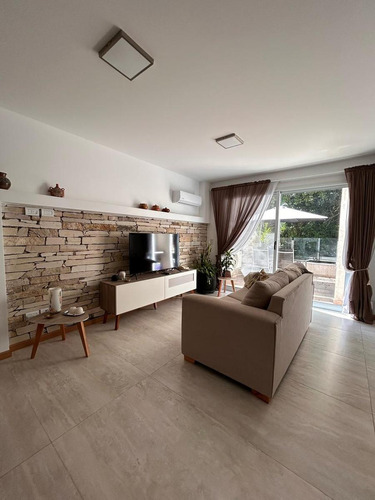 Venta Depto 2 Amb Con Balcon Aterrazado Parrilla Y Jacuzi En Main Park Canning