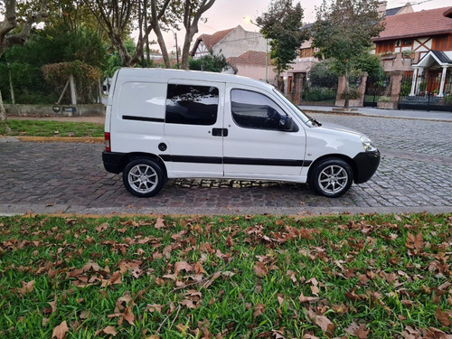 Peugeot Partner 1.6hdi Confort 1plc Furgon 5asc 2011