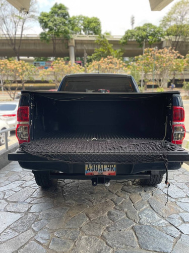 Imagen 6 de 12 de Toyota Hilux Kavak