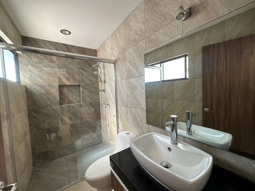 Imagen 24 de 30 de Espectacular Casa En Venta Con Roof Garden En Juriquilla