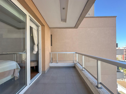 Departamento En Venta En Lanús Oeste 5 Ambientes Con 2 Cocheras Y 2 Bauleras