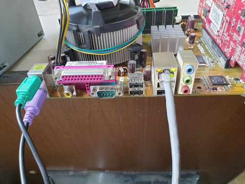 Imagen 4 de 6 de Combo Asus, Pentium 4, 1gb Ram Ddr Kingston, Gforce 7100gs