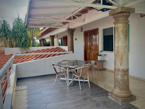 Casa En Lomas De Cocoyoc