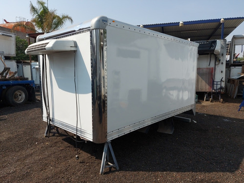 Caja Refrigerada De 4 Metros De Largo Para 6 Tarimas