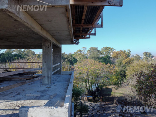 Venta Local Con Patio Parque Saavedra