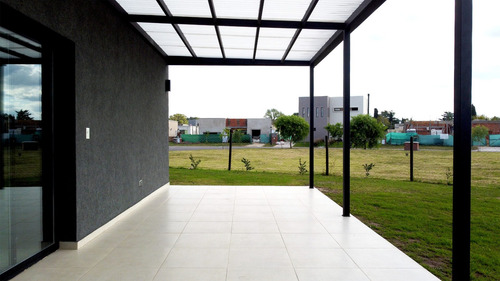Imagen 2 de 14 de Emprendimiento ¡oportunidad! I Casas En Venta En Pilar Del Este I Pilar