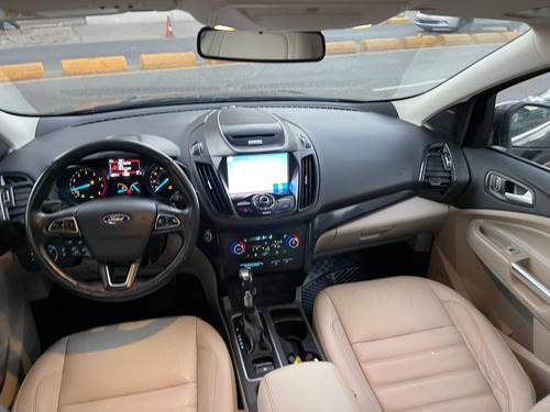 Imagen 7 de 15 de Ford Escape Americana