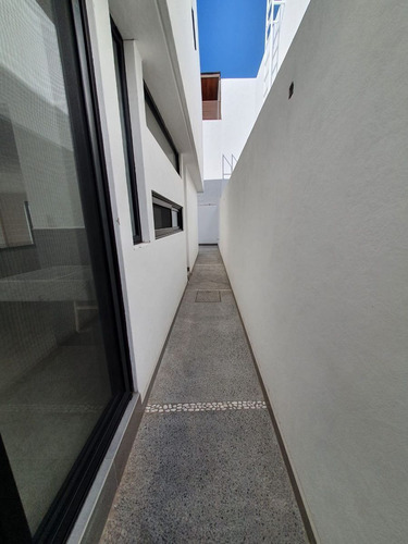 Residencia En Portanova, De Autor, Jardín, Sala Tv, 3 Recamaras, De Lujo