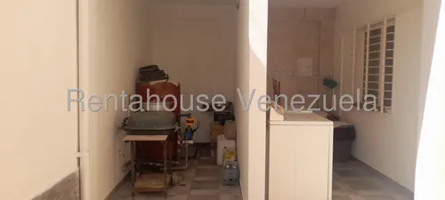 En Venta Casa - Urb. Vista Linda.