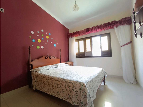 Casa En Venta En La Urb. Las Chimeneas Pe-8370419