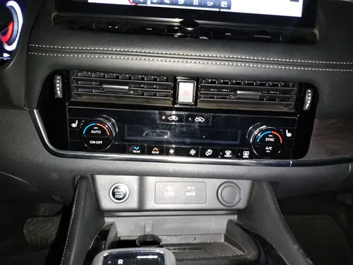 Nissan X-Trail 2.5 Platinum 2 Row Cvt