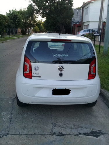 Volkswagen Up! 2014 1.0 High Up! 75cv 5 P