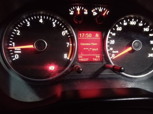 Imagem 11 de 11 de Volkswagen Voyage 1.6 Vht Highline Total Flex I-motion 4p